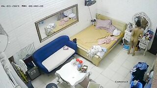 Hack cam cảnh em gái xinh đẹp dáng thon cởi đồ nhảy trước gương thật khiêu gợi