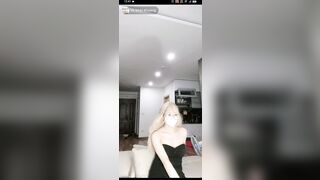 Em gái live trả kèo
