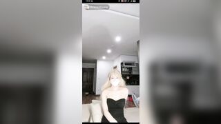 Em gái live trả kèo