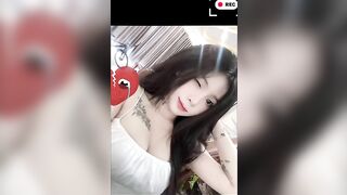 Hot tiktoker vì kiếm view "lỡ tay" đăng video bú cu thằng ghệ