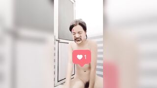 Em gái thủ dâm trong nhà tắm 2