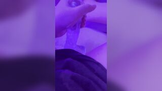 Gái lồn đẹp thủ dâm với sextoy