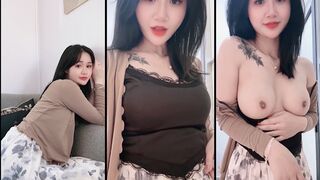 Nhìn em nó ngại đỏ cả mặt mà cửng hết buồi