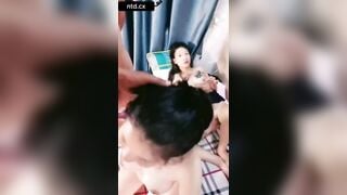 Động tập thể 2 teen bú cu cho các a trai Việt và Trung miễn các a cu bự