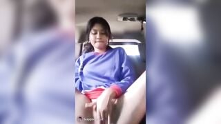 Em rau vú to lồn múp không lông khoe hàng thủ dâm kích thích