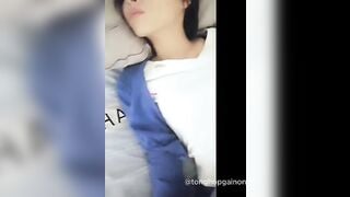 Dụ dỗ được nhỏ bạn về nhậu rồi chuốc say em nó xong đè ra chịch tung lồn