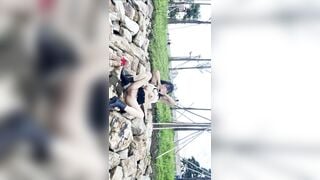 Gái xinh ra công viên khoe vú khoe lồn ngon dâm đãng