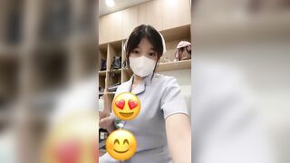 Em y tá siêu ngon vú to móc bím ra nước