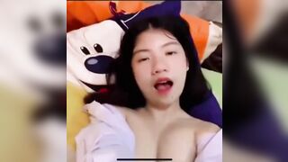 Call cùng em hs lớp 11 vú khủng lại còn dâm