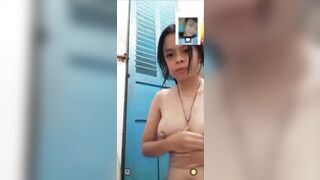 Dụ em gái cấp 2 call sex show lồn