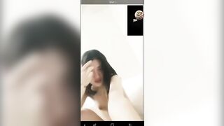 Đi tắm cũng show hàng móc lồn cho trai xem