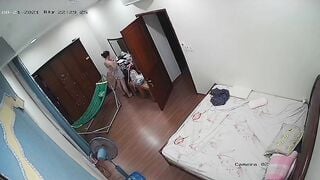 Hack cam nhìn chị gái thay đồ ở chuồng cảm giác nhìn lén lút hưng phấn thật