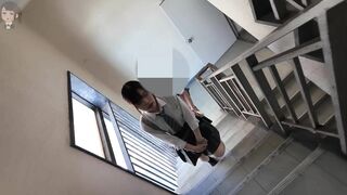 2 thanh niên dụ giỗ nữ sinh cấp 3 quay quần lót