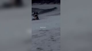 Cặp Đôi Địt Nhau Trên Bờ Biển Vắng Người Bị Ngư Dân Quay Lại 3