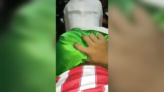 Xoa đít cưỡi ngựa cùng cô em mặc áo dài