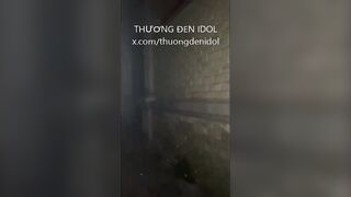 ThươngĐenIdol tối nay hẹn a ra bụi chuối hẹn hò,hứng quá chịu k nổi tụt quần đụpublic