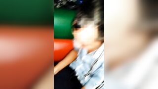 Bú vú dùng sextoy móc lồn e nhân viên quán karaoke xinh đẹp ngay trong quán hát