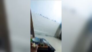 Móc lồn con bạn thân dâm đãng khi e nhờ mua bim bim sang nhà cho e ăn