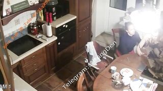 Con trai đc mẹ kế bú cặc 2