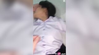 Bé nữ sinh love 10 trong bộ đồng phục trường trốn học đi nhà nghỉ