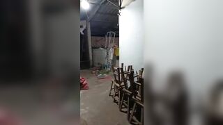 QUay trộm chị dâu tắm