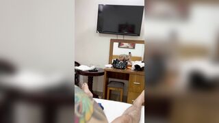 Bé vanky bím múp nhúng qá phê lun