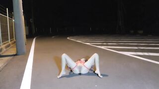 Đừng xem nếu không muốn nứng - Em sinh viên 2k6 ra đường thủ dâm squirt lênh láng mặt