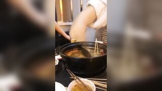 Chịch public trong quán lẩu