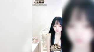 Má ăn gì mà xinh dữ vậy trời