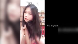 Em rau chân dài vú bự lồn nhiều nước thích nhảy nude quay vid cho a xem