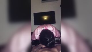 Clip Sex Chim độ bi nửa đêm em dậy uống nước mà anh cũng gạ làm thêm nháy nữa