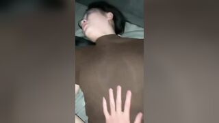 Địt e gái đang ngủ