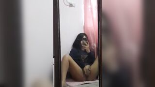 Em quỳnh *** tự sướng