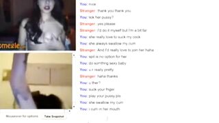 Omegle cô gái nứng khi xem cặp đôi đụ nhau