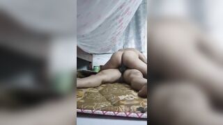 Đụ vợ lúc con đang ngủ