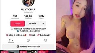 Sex DJ Vy Chila Vòng 1 Phúc Hậu Show Hàng Kiếm Thêm Lúc Ế Khách Đồng Thời Hot Tiktok