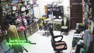 Hack Camera Nứng Quá Địt Vợ Tại Phòng Làm Việc