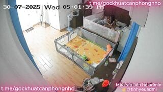 Vk ck vừa trông con ngủ cái là tranh thủ ngay con vk dâm vkl dập như máy khâu P1