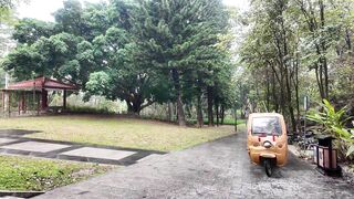đỉnh cao public gái xinh khoe hàng chốn đông người