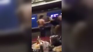 Quán KTV, Mấy e nhân viên Nhảy thoát y, Vừa Bóp Vú Vừa địt nhau hát Karaoke