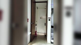 Phê vãi đái em dâm mặc đồ lưới bú lút cán rồi nhún mặt nhún cực hăng