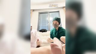 Vãi, Bác Sĩ vs Y tá Giúp bệnh nhân Sục cu lấy tinh trùng