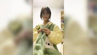 Gái xinh cute thủ dâm