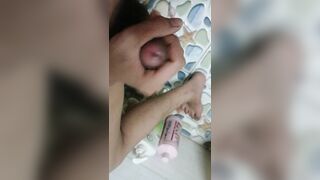 Em trai hay nứng có chị nào muốn giải tọa liên thệ em zalo nhó