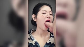 tổng hợp clip trả khách,nhận ra ai cmt ở dưới