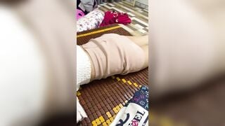 Bé nữ sinh vú to ngoan ngoãn nói gì em cũng nghe lời làm theo