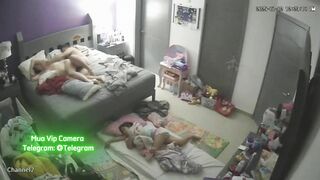 Hack Camera Nửa Đêm 2 Vợ Chồgn Địt Lén Con