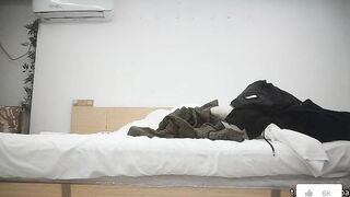Dẫn nhỏ bạn siêu xinh về nhà rồi dụ dỗ gạ chịch đè em nó ra chịch tung lồn