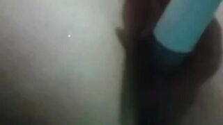 Nhã Vy k8 thủ dâm bằng cây bút gì đó
