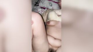 Tranh thủ a trai xa nhà nữa đêm sang phòng c dâu vú bự đụ bắn ngập l chị khi c đg ngủ